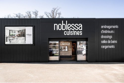 noblessa cuisines, ouvre un nouveau showroom � Auray dans le Morbihan et confirme la bonne sant� �conomique de son r�seau.