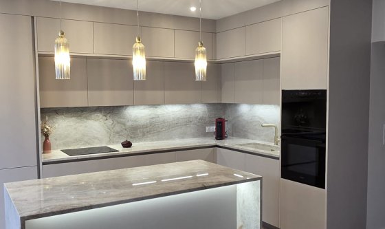 Chef des Ventes Showroom Haut de gamme Cuisine Agencement d'int�rieur Kitchen Prestige H/F